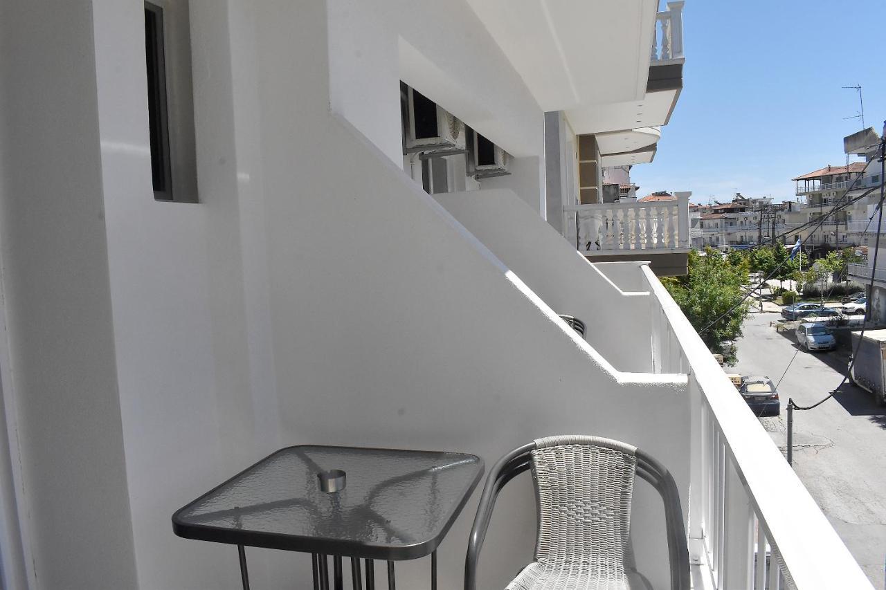 Giorgos-Fenia Apartments Paralía Eksteriør billede